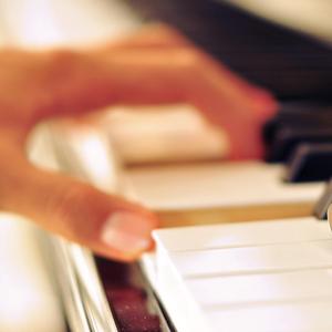 老太婆脱了裤子让我玩
