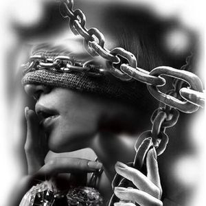 老太婆脱了裤子让我玩
